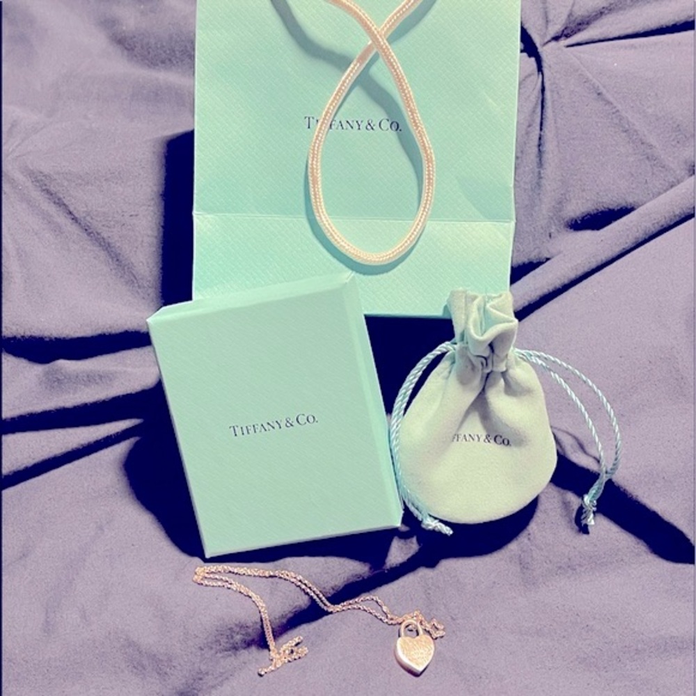 🛍RARE 💙Tiffany & Co. Heart Lock💙 and Chain